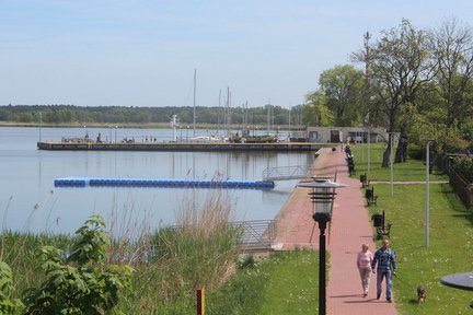 zeigt Hafen von Neuwarp 